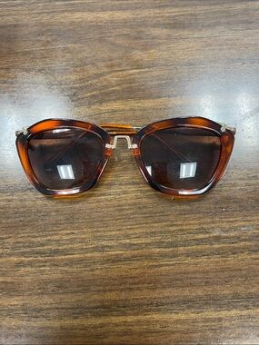 Tortoiseshell Cat-Eye Sunglasses - Brown Lenses